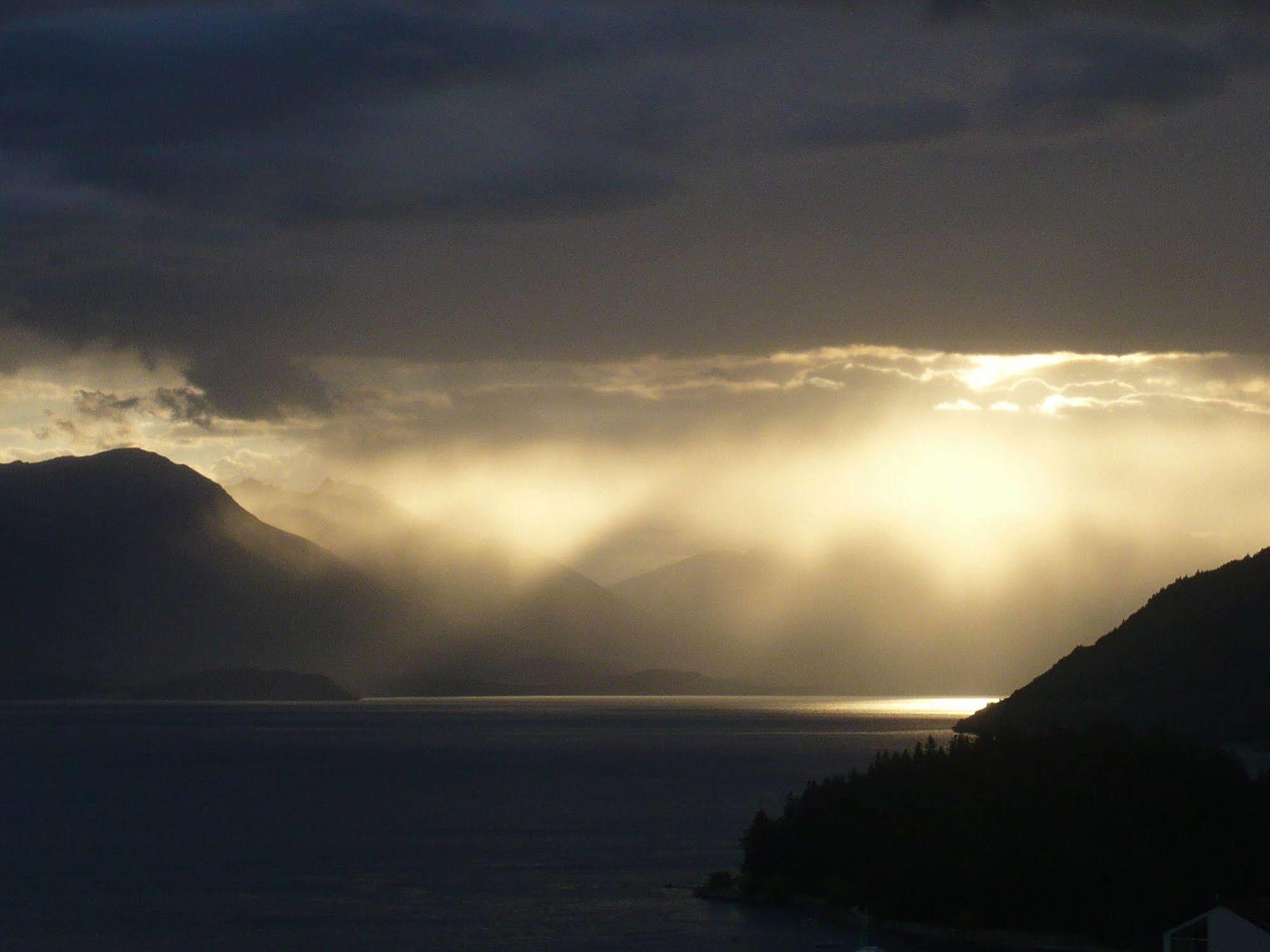 The B & B On The Hill Queenstown Buitenkant foto